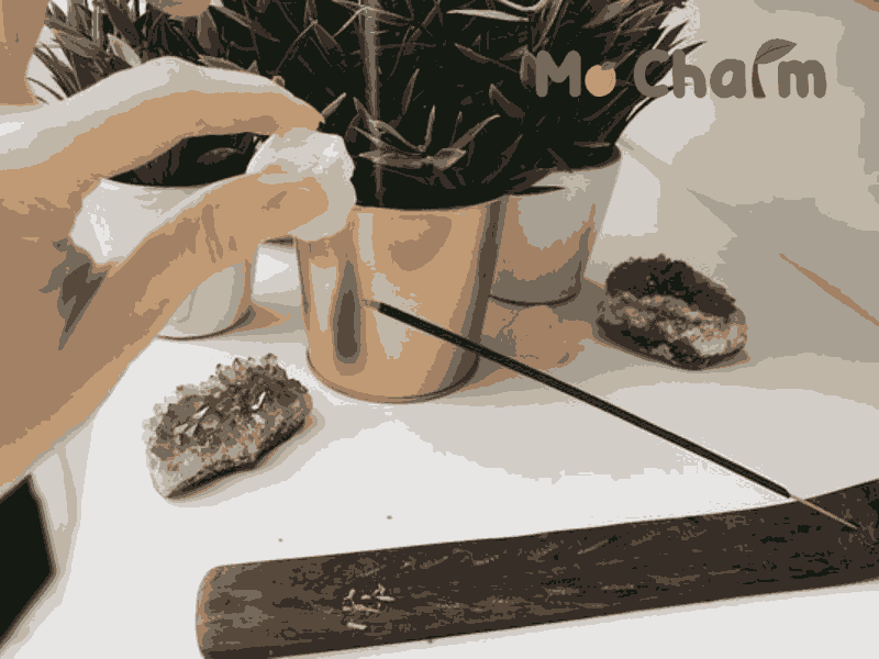 Thanh tẩy đá phong thủy bằng hương